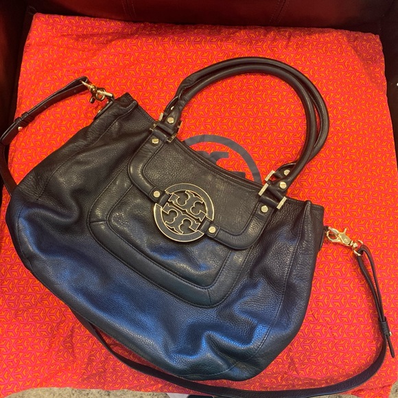 Tory Burch Amanda Handbag - Picture 2 of 8